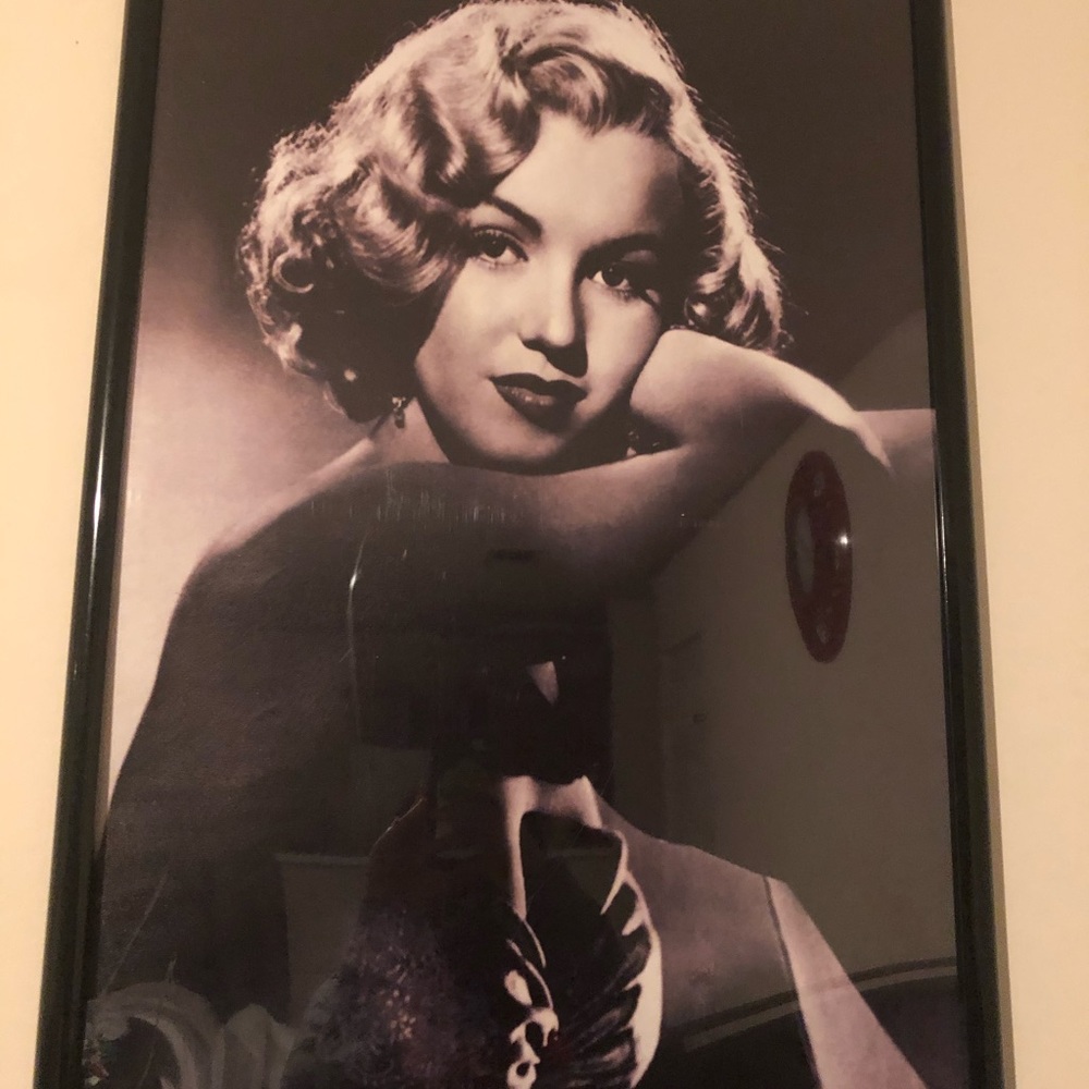 Marilyn Monroe pictures - Picture 2 of 4